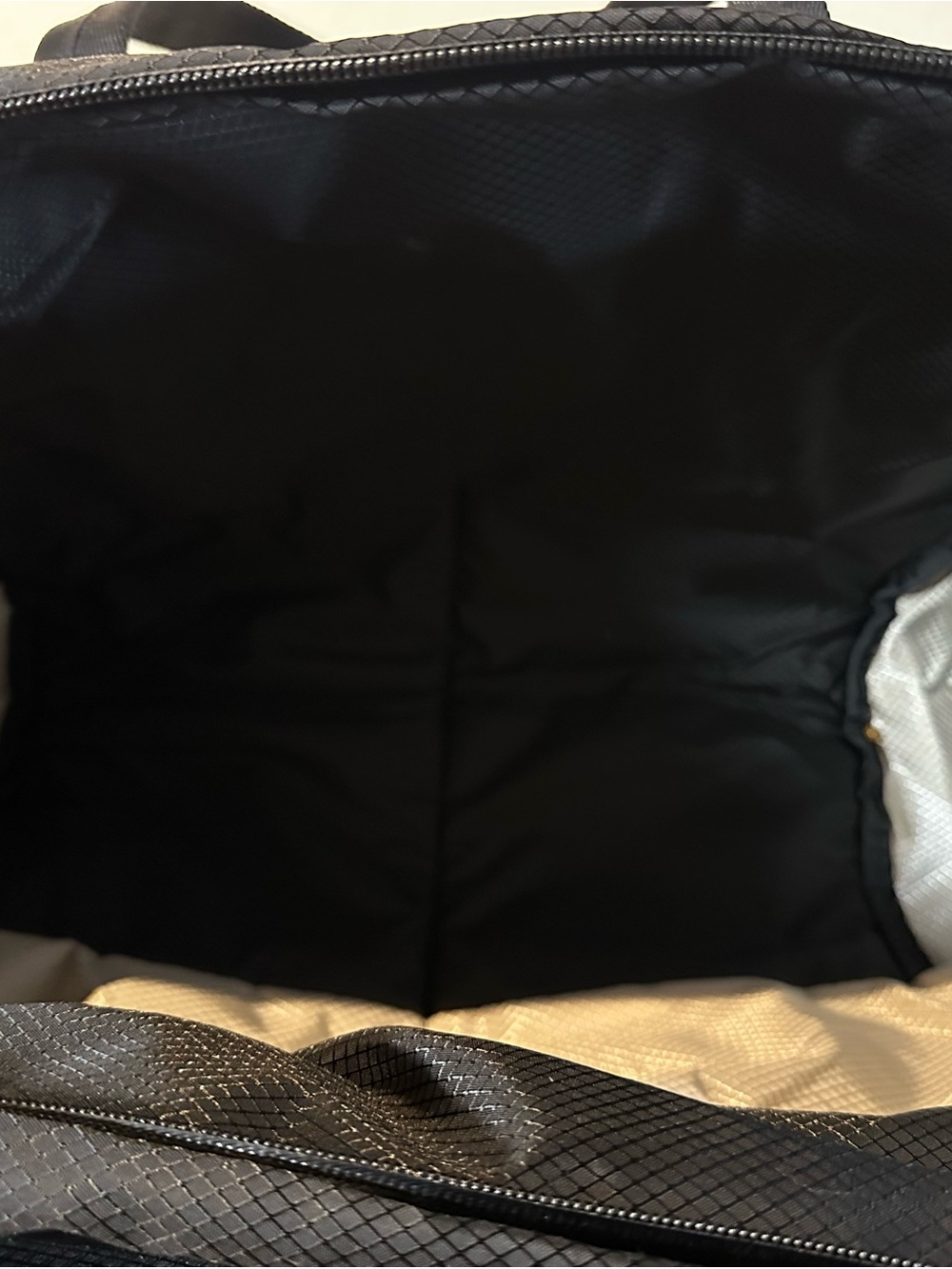 Bellroy Black Lite Duffel 30L - Picture 4 of 10